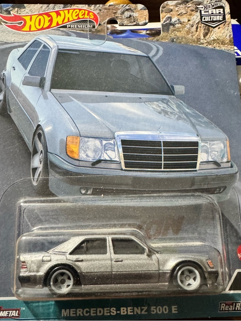 Hot Wheels Premium Mercedes-Benz 500 E  - Silver  CAR CULTURE CANYON WARRIORS